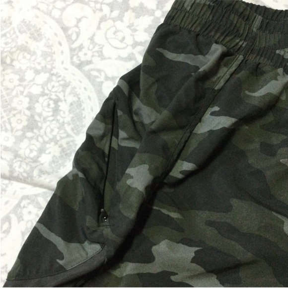 Athleta Shorts 1X - Picture 4 of 9